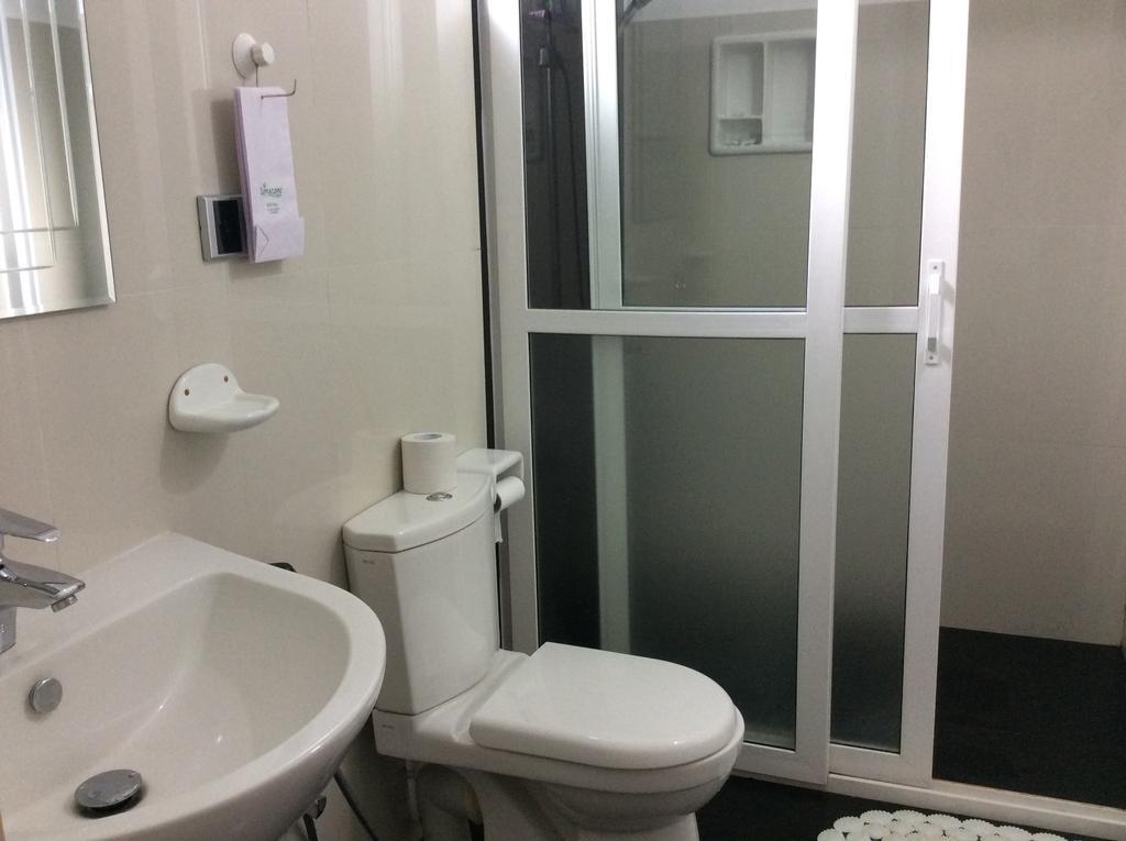 Lemazone Inn Mirissa Szoba fotó